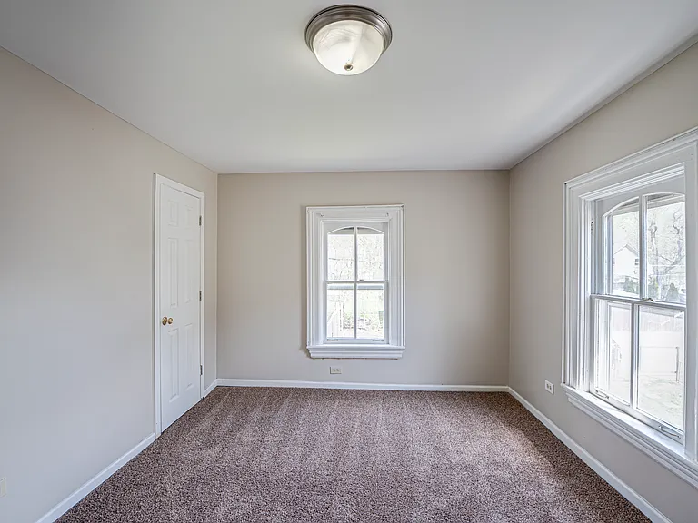 371 Cedar St — Photo 15
