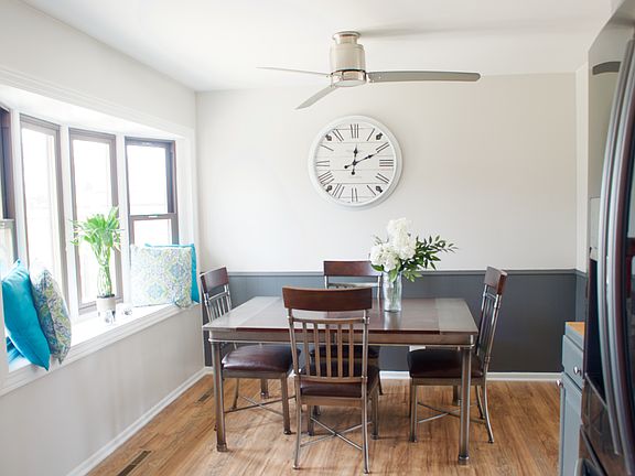 Bright Eat in Kitchen
