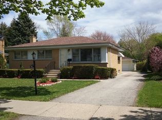 531 Cambridge Rd, Des Plaines, IL 60016