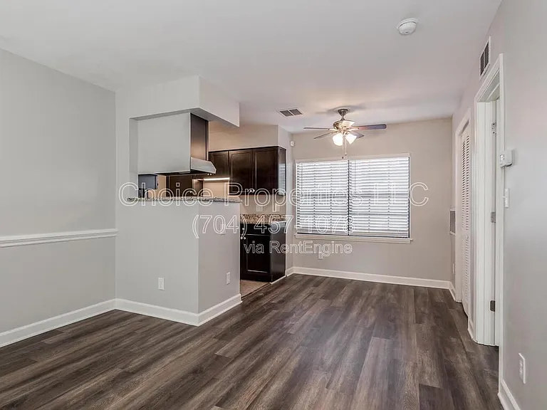 406 W 9th St #301 — Photo 7