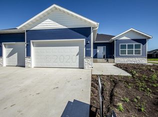 3037 Prairie Farms Cir S, Fargo, ND