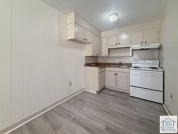 4th image of 79 Ridgemont Cir