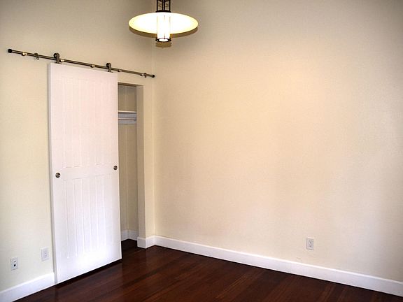 5th image of 2606 Sahalee Dr E