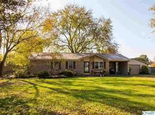 425 E Upper River Rd, Decatur, AL 35603