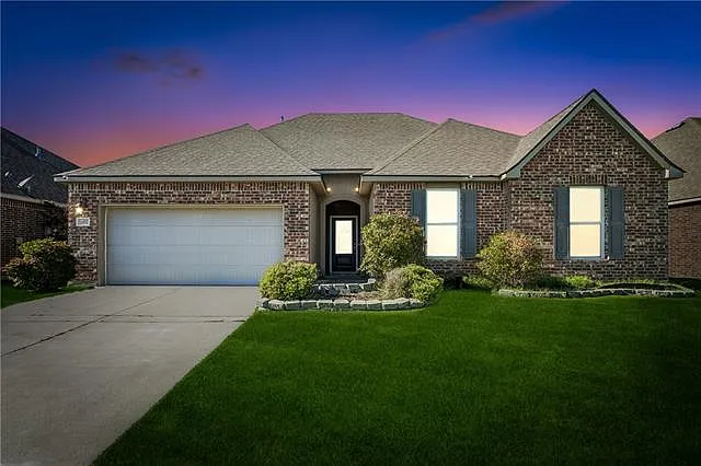 697 Lakeshore Village Dr — Photo 22