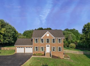 432 Quail Run Rd, Summit Point, WV 25446