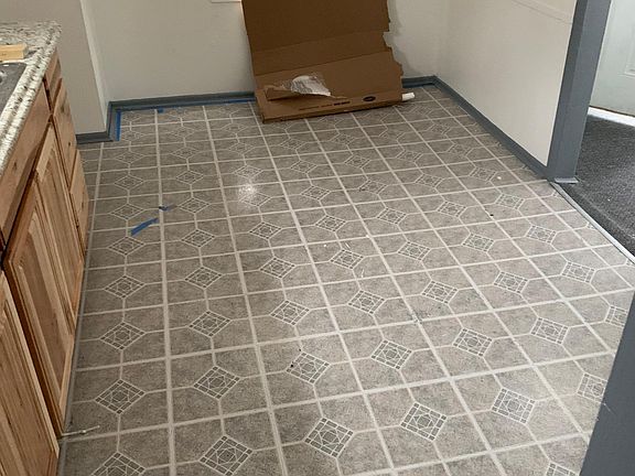 2nd image of 2202 Collingwood Ave