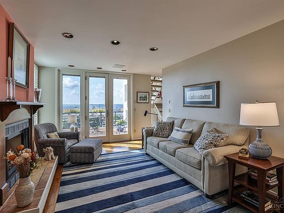 5th image of 1034 Saint Paul Pl