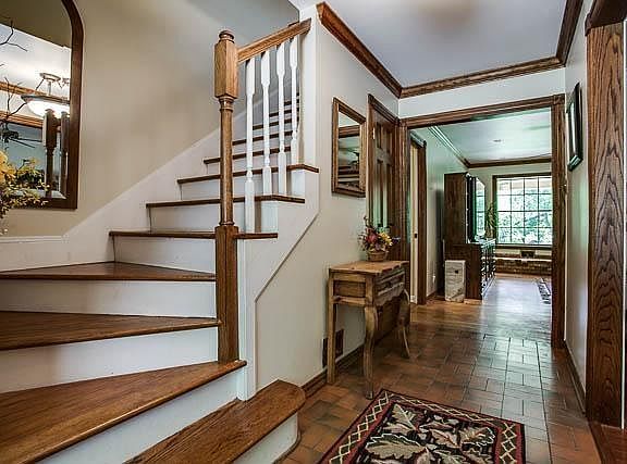 2nd image of 706 Laguna Dr