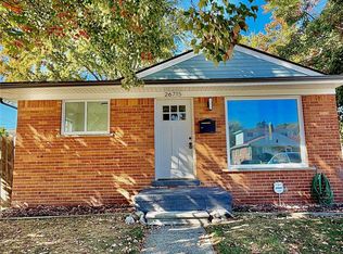 26715 Palmer Blvd, Madison Heights, MI 48071