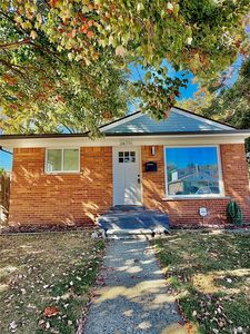 26715 Palmer Blvd, Madison Heights, MI, 48071