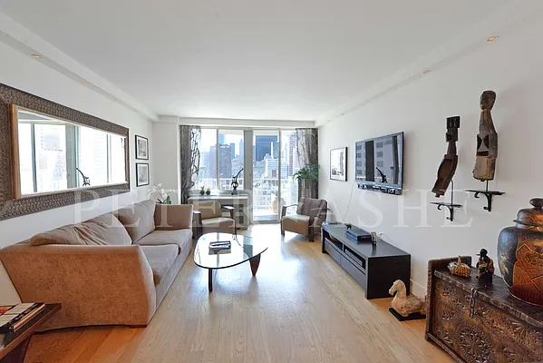 Rented by Peter Ashe | media 19