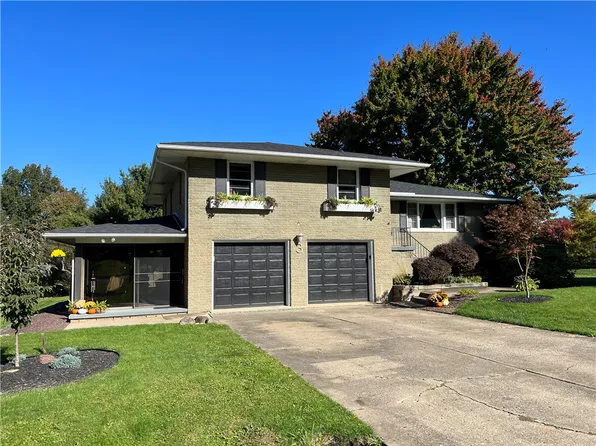 3 Lattavo Dr, New Castle, PA 16105