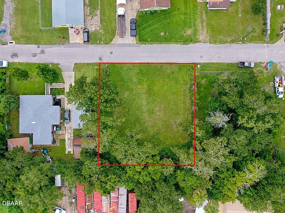 4th image of 339 Sunset Dr
