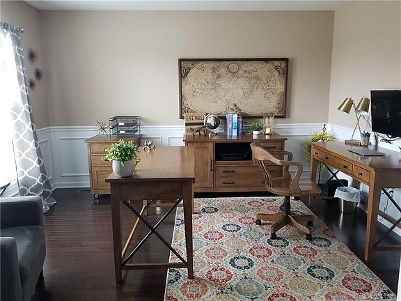 3rd image of 5204 Autumn Oak Dr