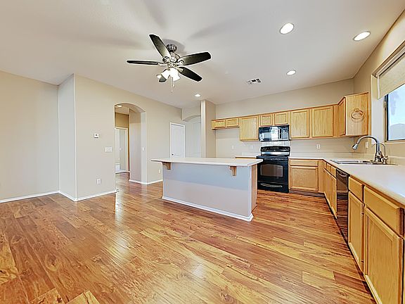 5th image of 12624 W Hollyhock Dr