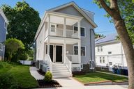 photo property thumbnail