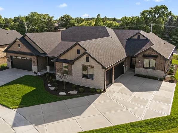 11179 Lizmore Ln #33B, Orland Park, IL 60467