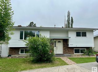 3432 81st St NW, Edmonton, AB T6K 0G4