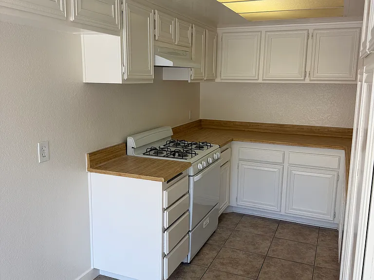 1416 Vista Grande — Photo 4