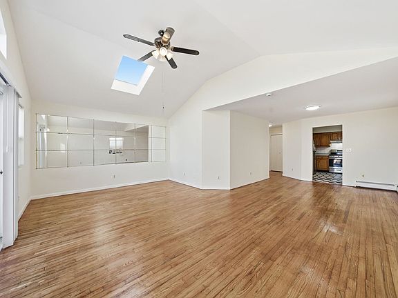 4th image of 191 Griffith St #1