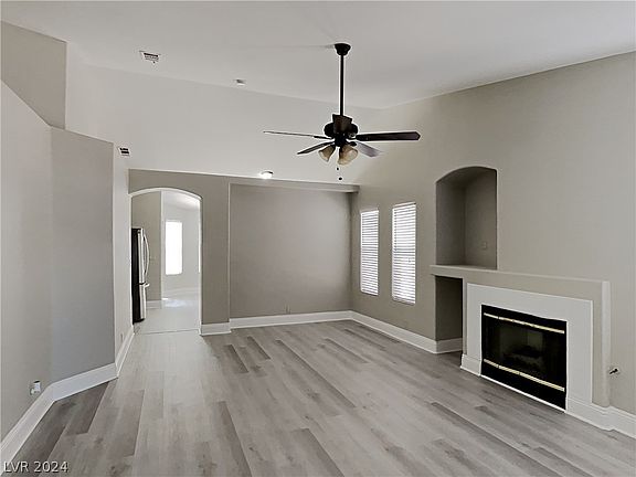 3rd image of 6641 Bush Clover Ln