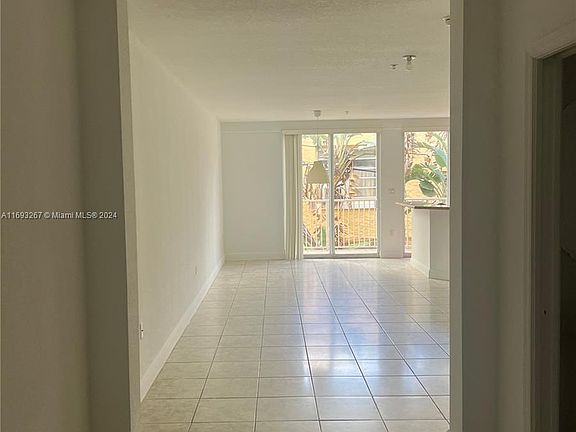 5th image of 107 Mendoza Ave #2