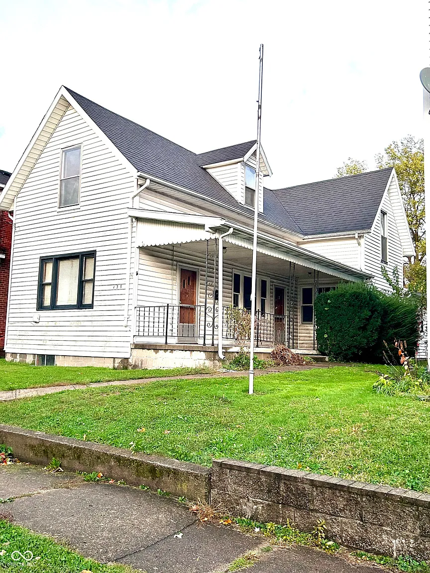 135 S Jefferson St photo 1