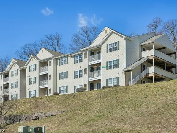 1636 King Ct, Green Brook Twp., NJ 08812