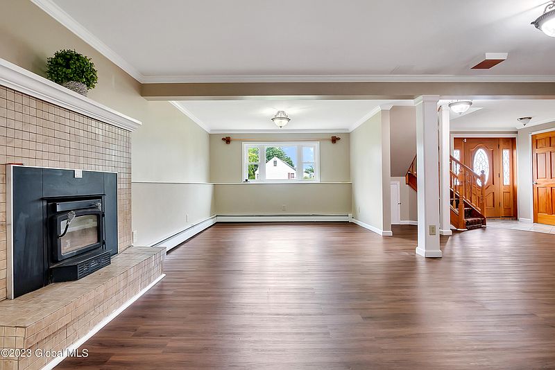 5th image of 12 Hungerford Road