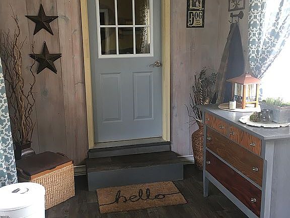 Mudroom: Non-heated