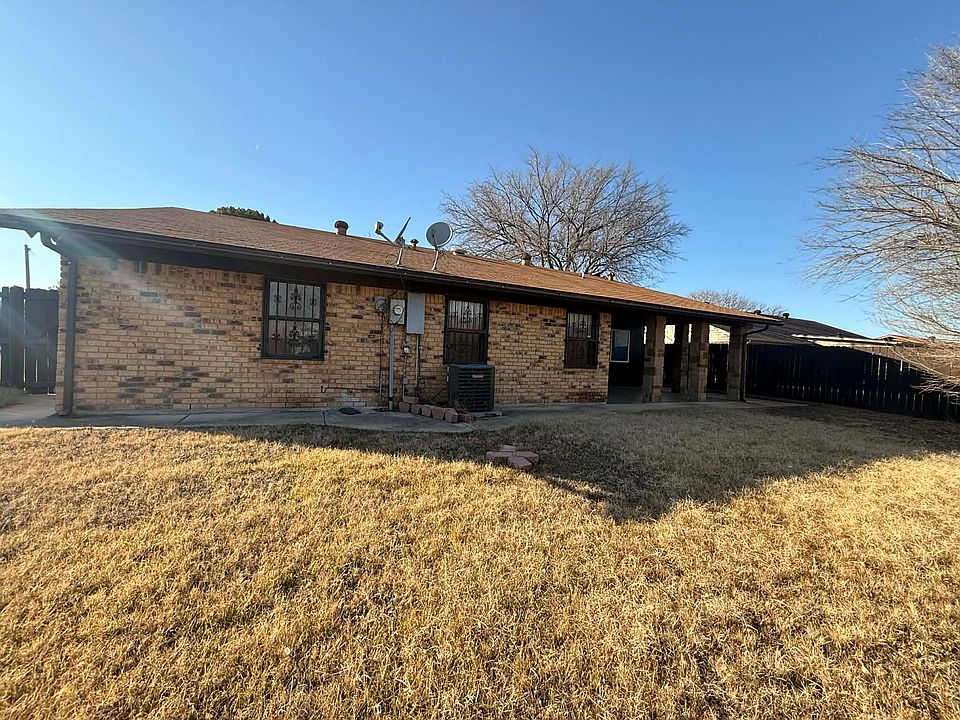 1st image of 2324 Botanical Dr