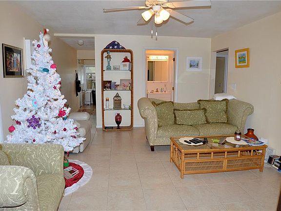4th image of 121 Palermo Cir