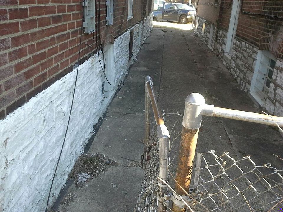 2nd image of 3935 N Taylor Ave