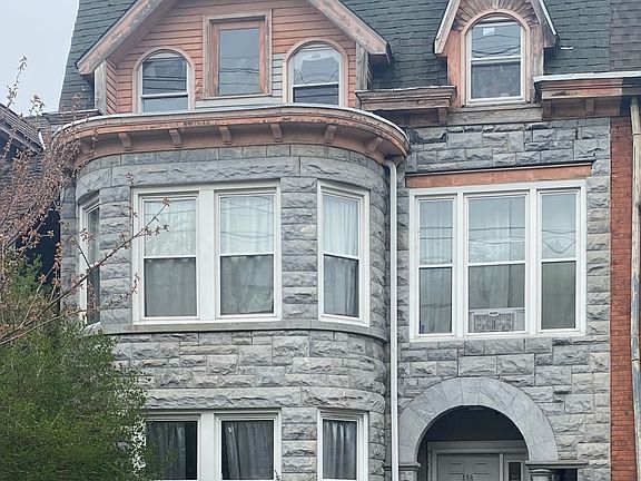 3rd image of 498 Liberty St #2