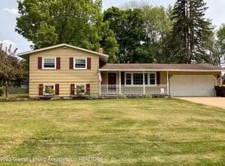520 Hill Rd, Marshall, MI 49068