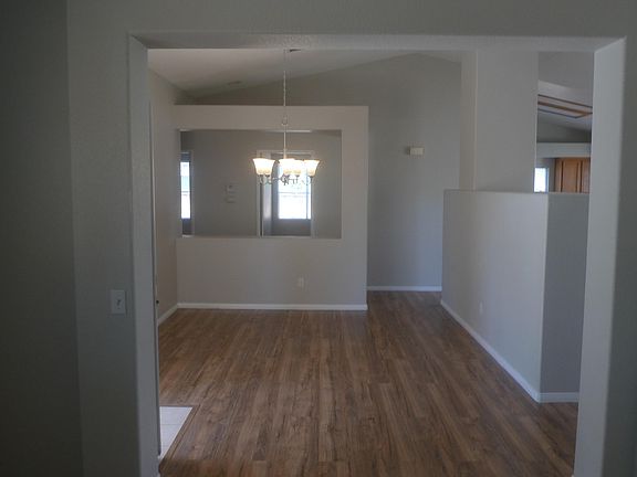 4th image of 73530 Woodward Dr