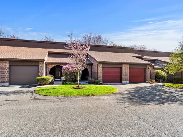 7 Aspen Ln Unit 7, Peabody, MA 01960