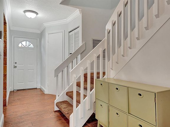 5th image of 4923 NW 82nd Avenue #802