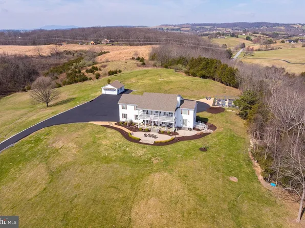 635 Dam Town Rd, Fort Defiance, VA 24437