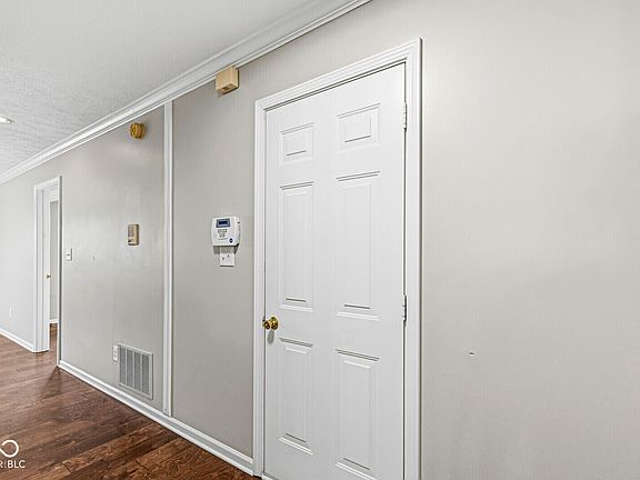 4th image of 6643 Shore Island Dr