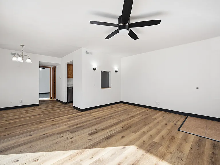 Forest Hills Apartments — Photo 31