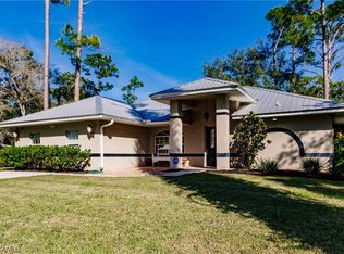 1061 Wood Dr, Labelle, FL 33935