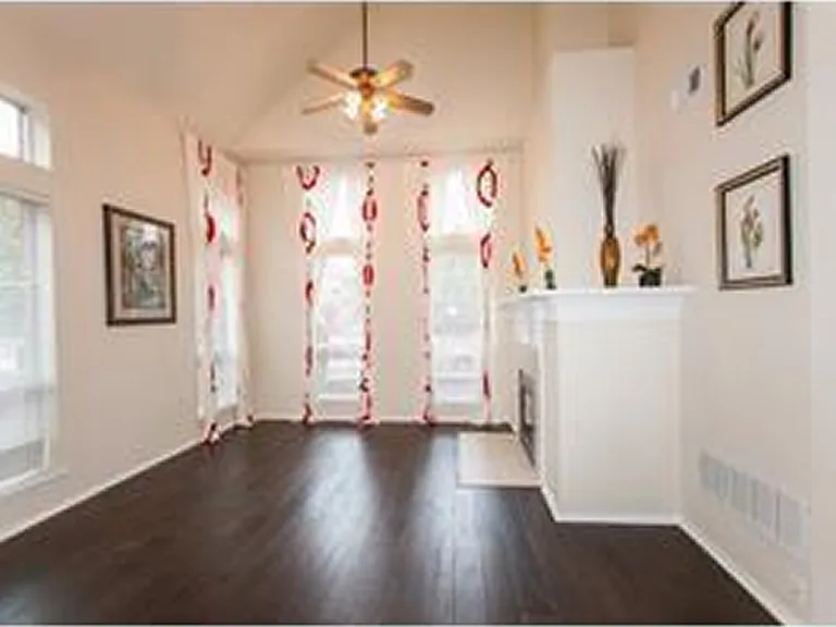 11397 Fountainbridge Dr — Photo 3
