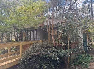 671 Greasy Creek Rd, Brasstown, NC 28902