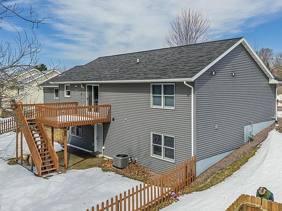 3rd image of 141 Thomas Road