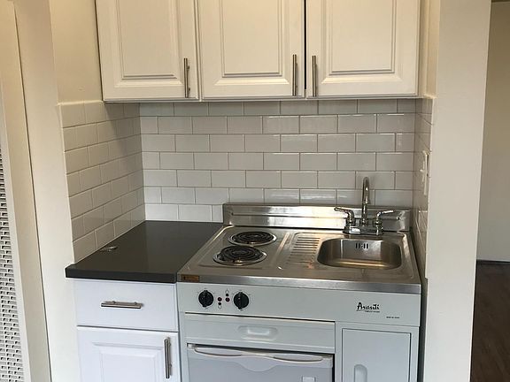 5th image of 140 N Hoover St #107A