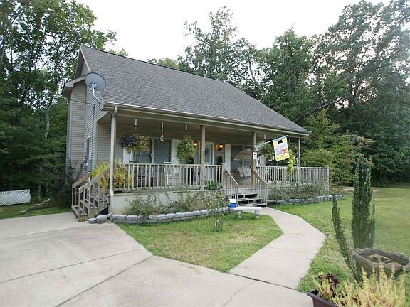 4th image of 303 Livingston Way
