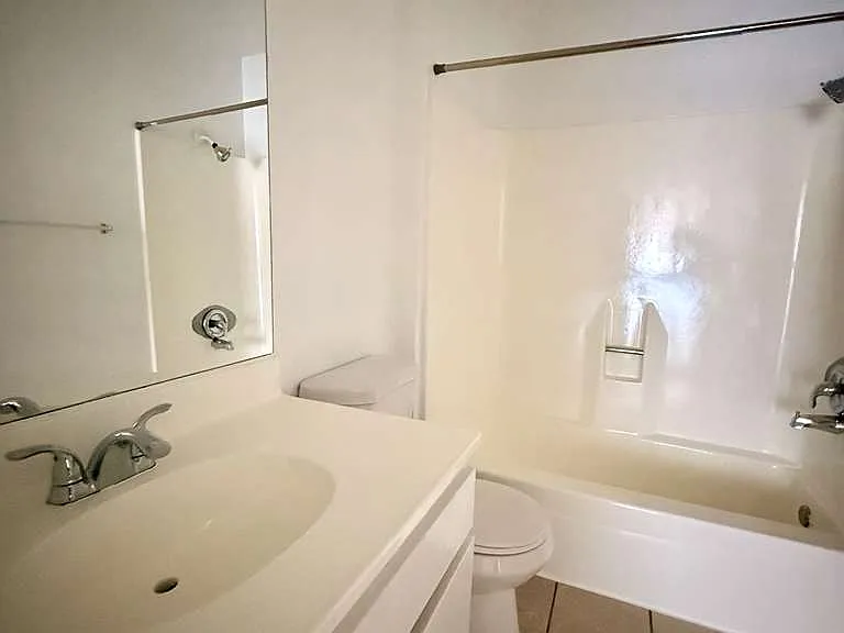 316 E Avenue Q #9 — Photo 11