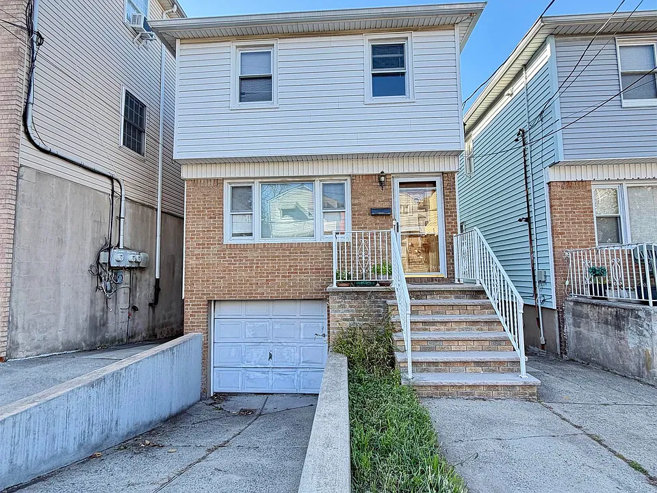 461 Liberty Ave